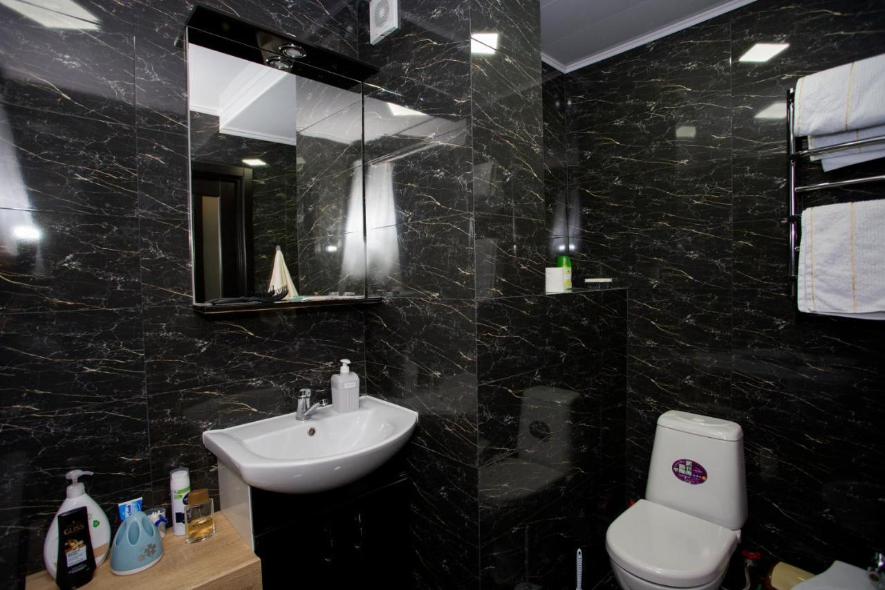 Apartament Curat Si Confortabil Str. Ismail 86 In Centrul Chisinaului Apartamento Exterior foto
