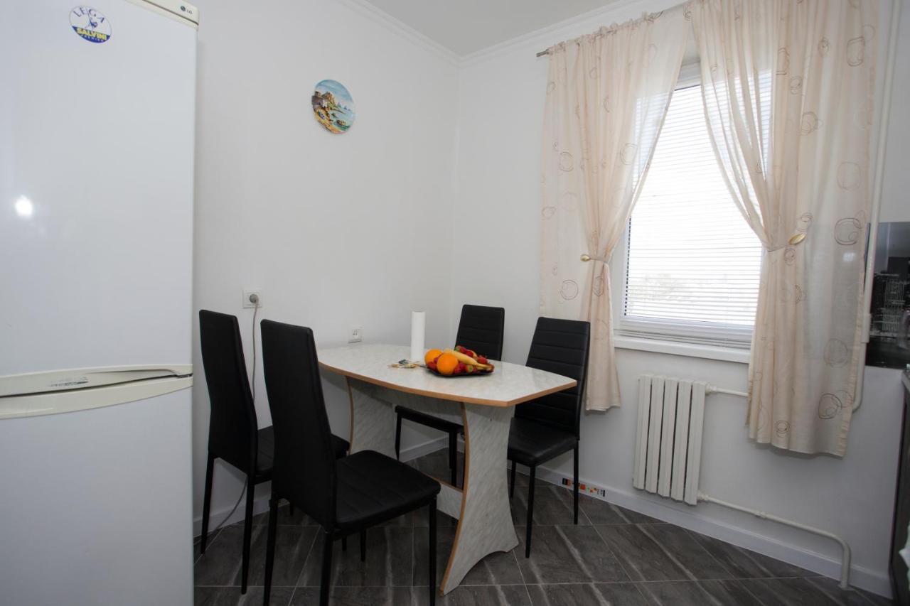 Apartament Curat Si Confortabil Str. Ismail 86 In Centrul Chisinaului Apartamento Exterior foto