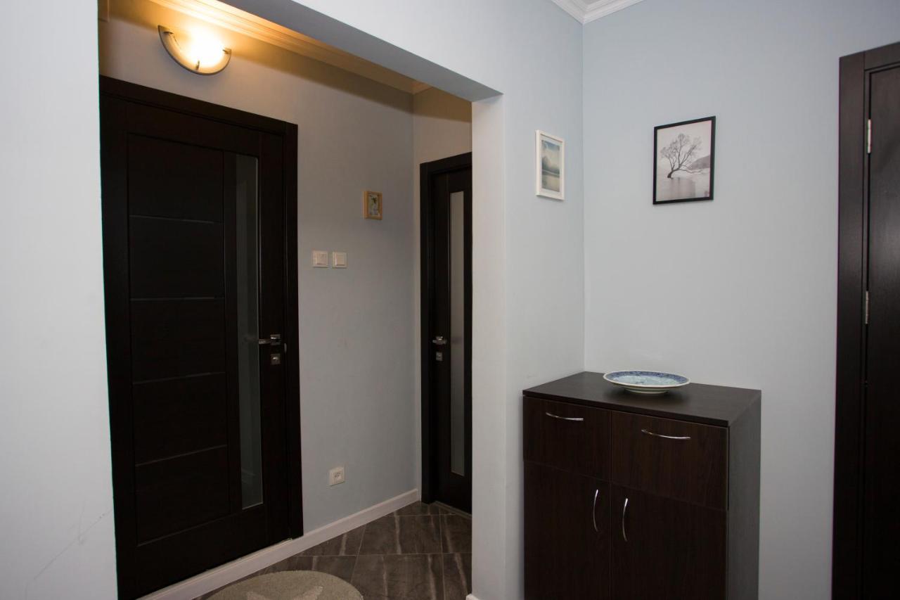 Apartament Curat Si Confortabil Str. Ismail 86 In Centrul Chisinaului Apartamento Exterior foto